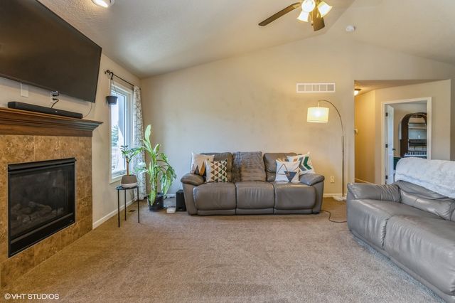 207 NE Georgetown Boulevard, Ankeny, IA 50021