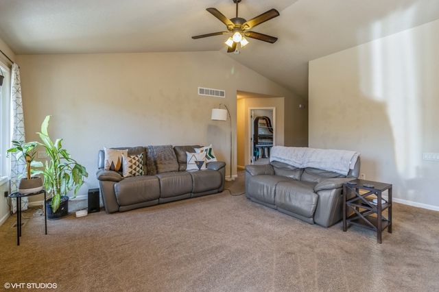 207 NE Georgetown Boulevard, Ankeny, IA 50021