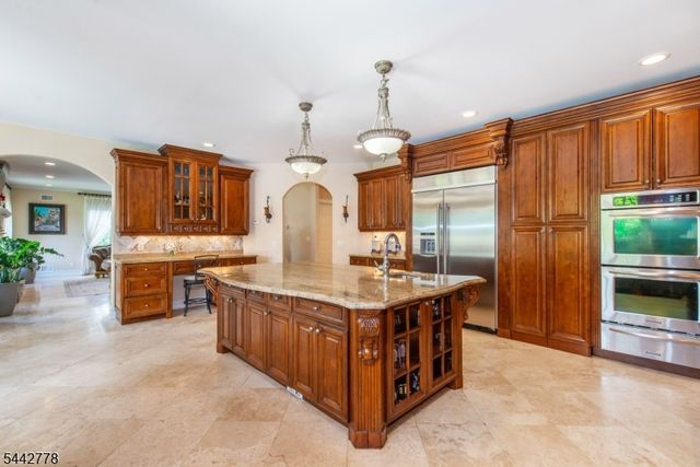 16 Cheri Ln, Fairfield Twp., NJ 07004
