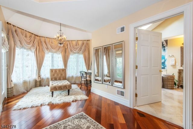 16 Cheri Ln, Fairfield Twp., NJ 07004