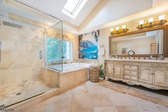 16 Cheri Ln, Fairfield Twp., NJ 07004