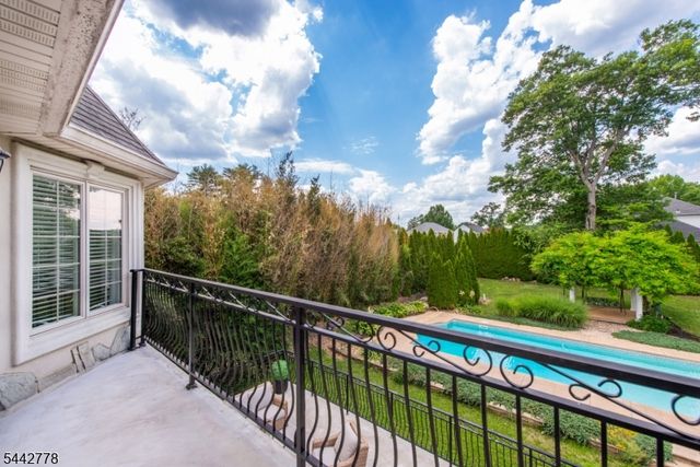 16 Cheri Ln, Fairfield Twp., NJ 07004