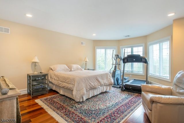 16 Cheri Ln, Fairfield Twp., NJ 07004