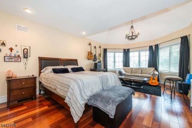 16 Cheri Ln, Fairfield Twp., NJ 07004