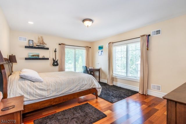 16 Cheri Ln, Fairfield Twp., NJ 07004
