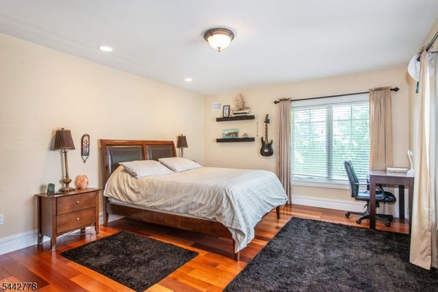 16 Cheri Ln, Fairfield Twp., NJ 07004