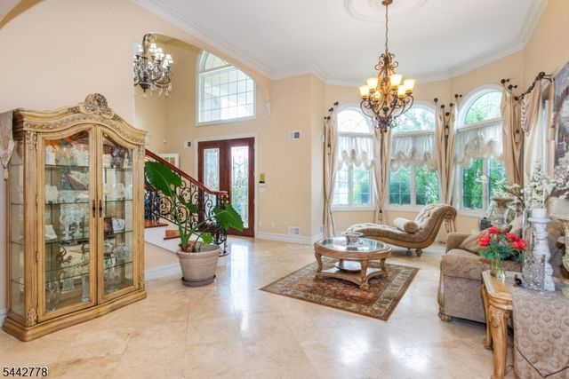 16 Cheri Ln, Fairfield Twp., NJ 07004