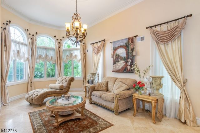 16 Cheri Ln, Fairfield Twp., NJ 07004