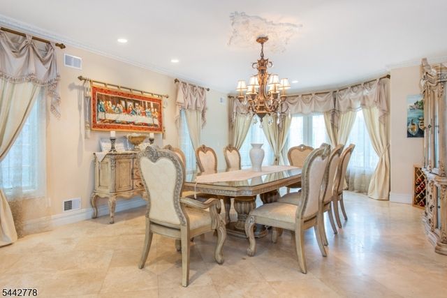 16 Cheri Ln, Fairfield Twp., NJ 07004