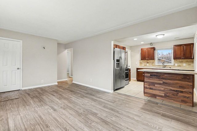 5807 Averill Avenue Sw, City Of Wyoming, MI 49548