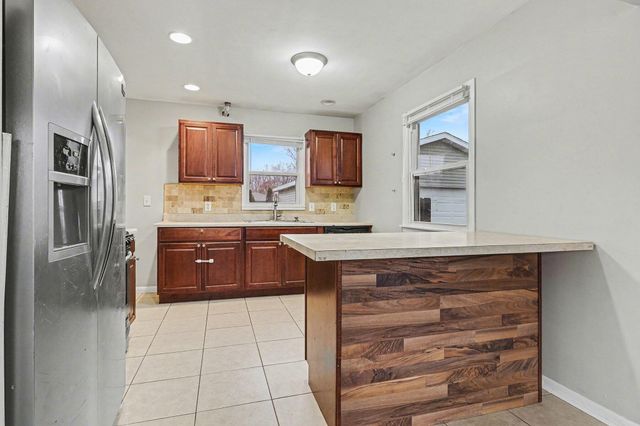 5807 Averill Avenue Sw, City Of Wyoming, MI 49548