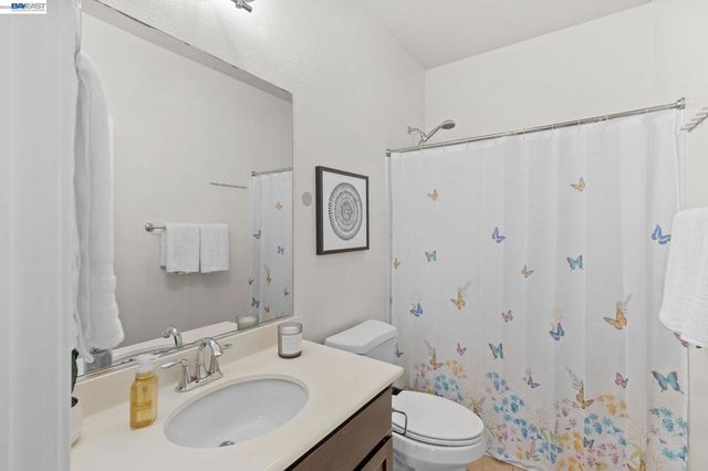 663 Falling Star Drive, Martinez, CA 94553