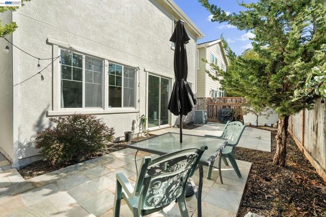663 Falling Star Drive, Martinez, CA 94553