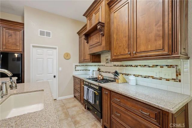 980 Hemingway, Corona, CA 92878