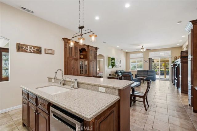 980 Hemingway, Corona, CA 92878