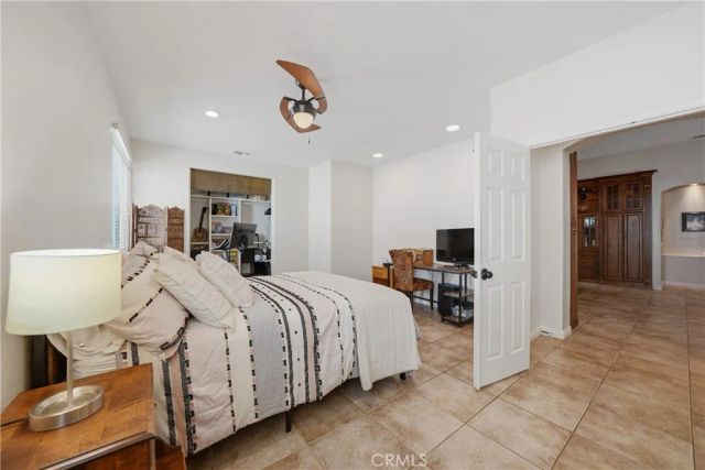 980 Hemingway, Corona, CA 92878