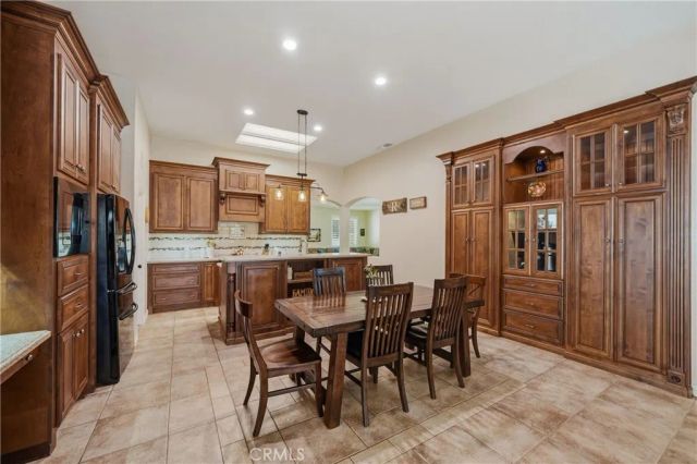 980 Hemingway, Corona, CA 92878