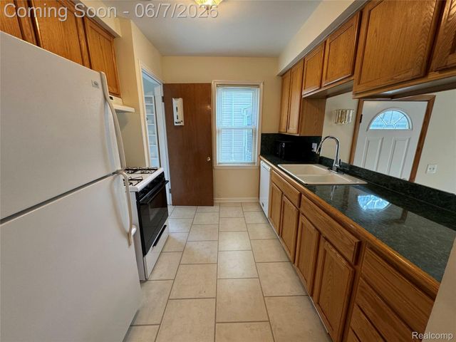 4235 Buckingham Avenue, Berkley, MI 48072