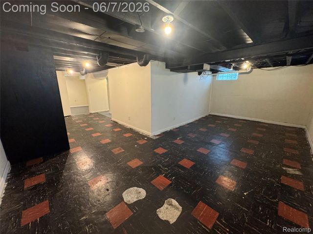 4235 Buckingham Avenue, Berkley, MI 48072