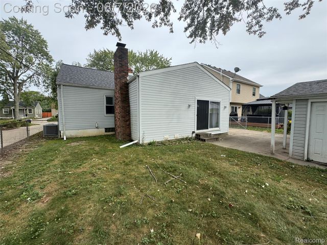4235 Buckingham Avenue, Berkley, MI 48072