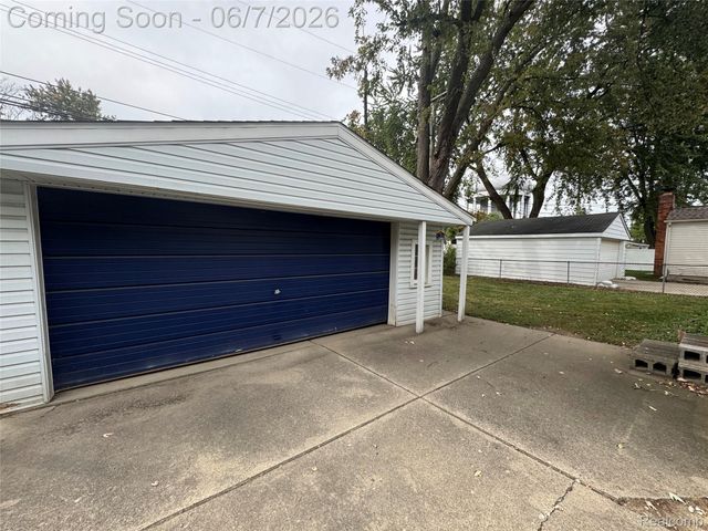 4235 Buckingham Avenue, Berkley, MI 48072
