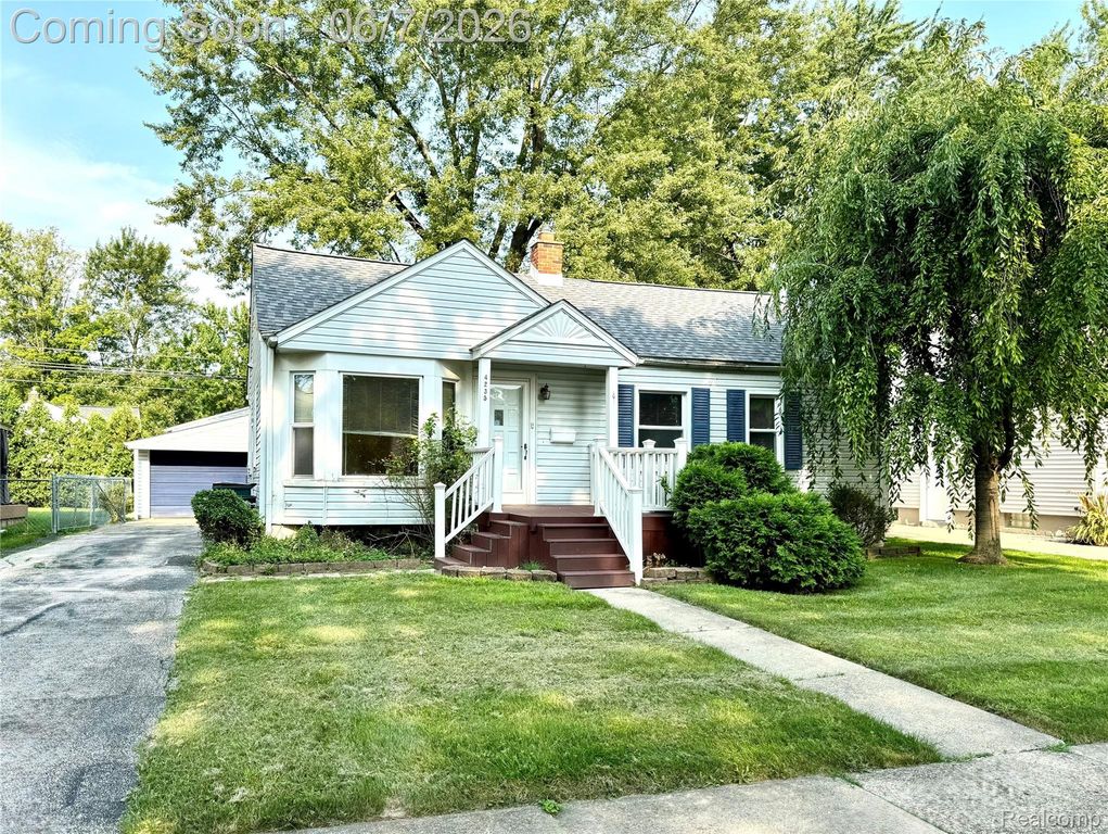 4235 Buckingham Avenue, Berkley, MI 48072