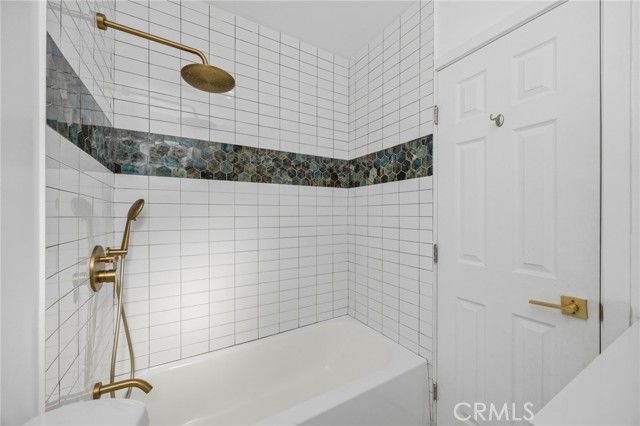 1930 Weepah Way, Los Angeles, CA 90046