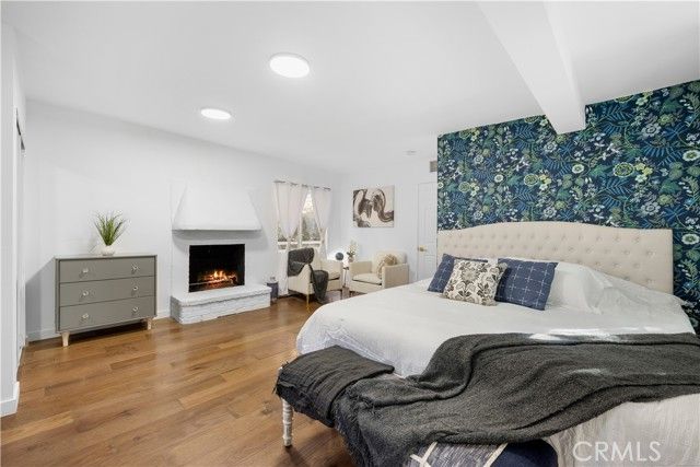 1930 Weepah Way, Los Angeles, CA 90046