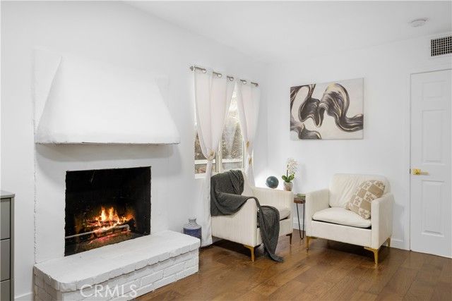 1930 Weepah Way, Los Angeles, CA 90046