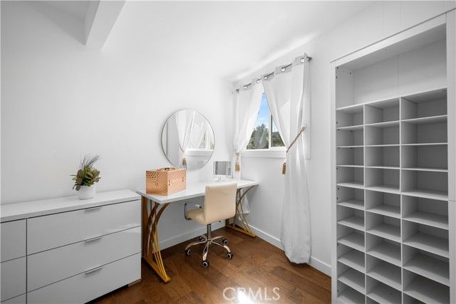 1930 Weepah Way, Los Angeles, CA 90046