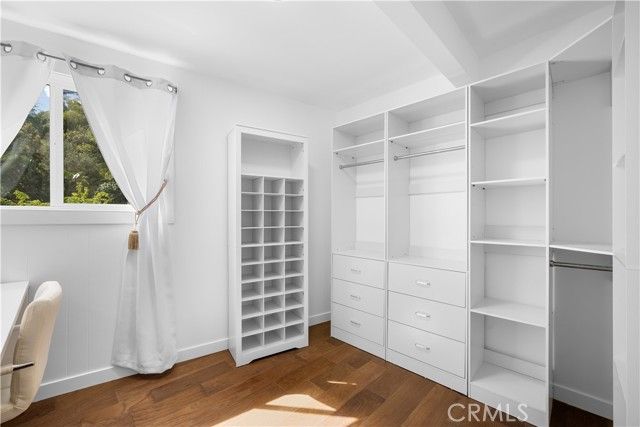 1930 Weepah Way, Los Angeles, CA 90046