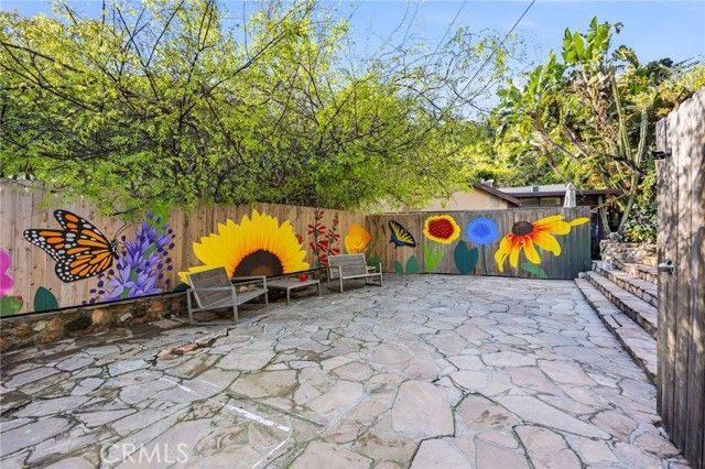 1930 Weepah Way, Los Angeles, CA 90046