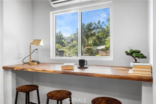 1930 Weepah Way, Los Angeles, CA 90046