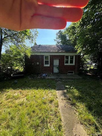18811 Kelly Road, Detroit, MI 48224