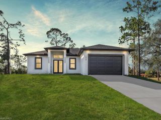 1839 Lockhaven CT, Lehigh Acres, FL 33972