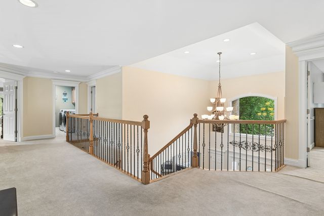 8 ROSE Lane, Hawthorn Woods, IL 60047