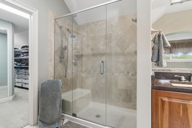 8 ROSE Lane, Hawthorn Woods, IL 60047