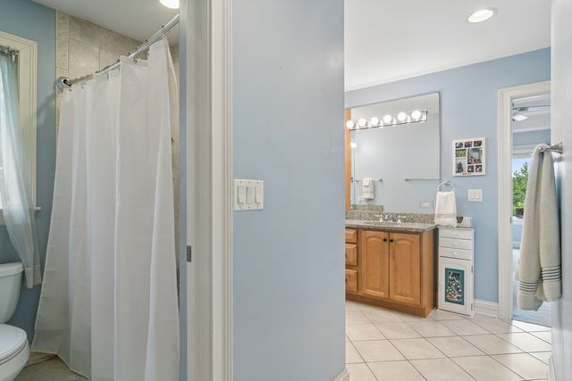 8 ROSE Lane, Hawthorn Woods, IL 60047