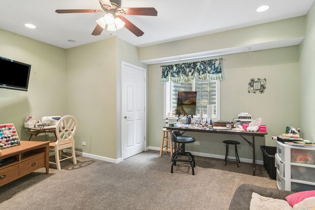 8 ROSE Lane, Hawthorn Woods, IL 60047
