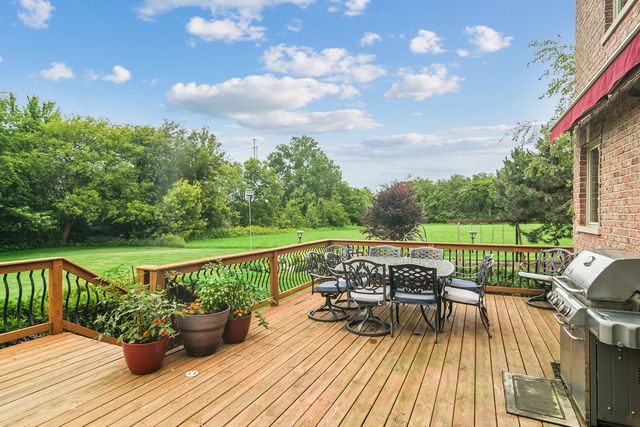 8 ROSE Lane, Hawthorn Woods, IL 60047