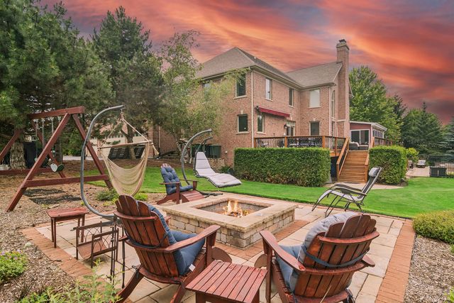 8 ROSE Lane, Hawthorn Woods, IL 60047