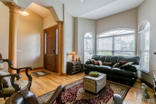168 Woodland Place Court, St Charles, MO 63303
