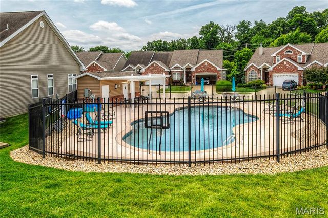 168 Woodland Place Court, St Charles, MO 63303