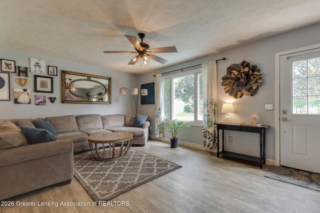 4206 Watson Avenue, Holt, MI 48842