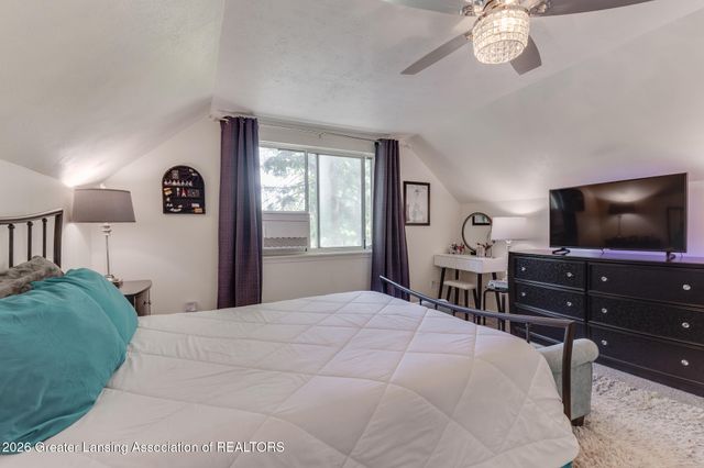 4206 Watson Avenue, Holt, MI 48842