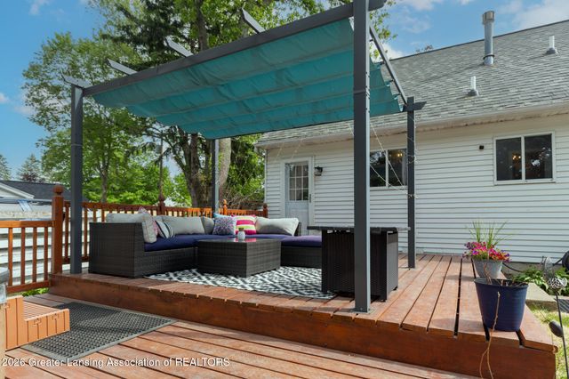 4206 Watson Avenue, Holt, MI 48842
