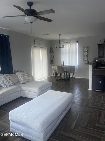 809 Desert Moon Drive, El Paso, TX 79928