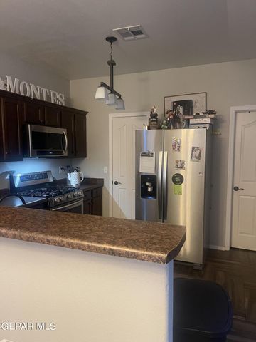 809 Desert Moon Drive, El Paso, TX 79928