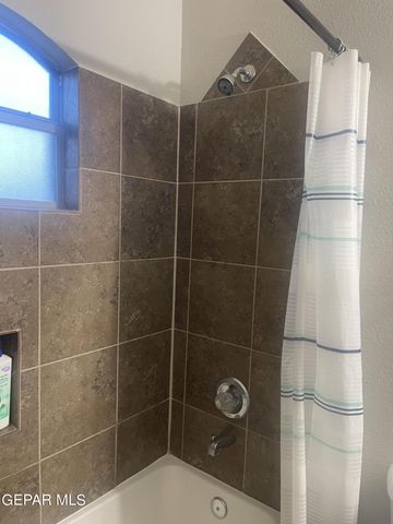 809 Desert Moon Drive, El Paso, TX 79928