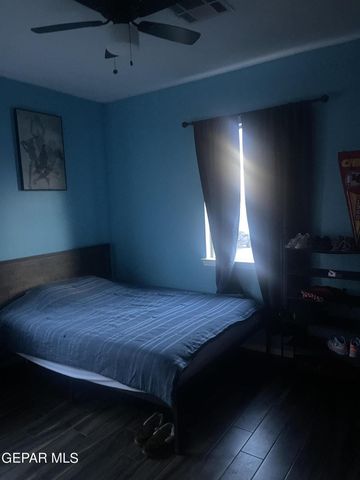 809 Desert Moon Drive, El Paso, TX 79928